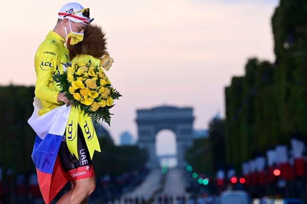 PARIS, FRANCE - SEPTEMBER 20 : POGACAR Tadej (SLO) of UAE TEAM EMIRATES pictured with the yellow jersey during the podium ceremony during stage 21 of the 107th edition of the 2020 Tour de France cycling race, a stage of 122 kms with start in Mantes-la-Jolie and finish at the Avenue des Champs Elysees in Paris on September 20, 2020 in Paris, France, 20 09 2020 CYCLISME : Tour de France - Etape 21 - Mantes la Jolie a Paris Champs Elysees - 20 09 2020 PhotoNews Panoramic 