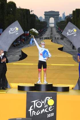 PARIS, FRANCE - SEPTEMBER 20 : POGACAR Tadej (SLO) of UAE TEAM EMIRATES pictured with the white jersey during the podium ceremony during stage 21 of the 107th edition of the 2020 Tour de France cycling race, a stage of 122 kms with start in Mantes-la-Jolie and finish at the Avenue des Champs Elysees in Paris on September 20, 2020 in Paris, France, 20 09 2020 CYCLISME : Tour de France - Etape 21 - Mantes la Jolie a Paris Champs Elysees - 20 09 2020 PhotoNews Panoramic 