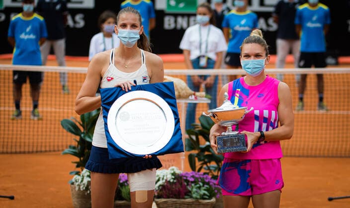 September 21, 2020, Rome, ITALY: Karolina Pliskova of the Czech Republic & Simona Halep of Romania with their trophies after the final of the 2020 Internazionali BNL d Italia WTA, Tennis Damen Premier 5 tennis tournament Rome ITALY - ZUMAa181 20200921_zaa_a181_015 Copyright: xRobxPrangex