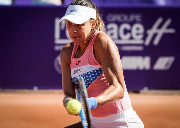 Magda Linette in action vs Elina Svitolina during their WTA, Tennis Damen Open internaionaux de tennis de Strasbourg in Strasbourg on October 22, 2020 TENNIS : Open de Strasbourg - 22 09 2020 ElyxandroCEGARRA PANORAMIC 