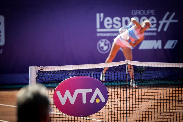 Magda Linette in action vs Elina Svitolina during their WTA, Tennis Damen Open internaionaux de tennis de Strasbourg in Strasbourg on October 22, 2020 TENNIS : Open de Strasbourg - 22 09 2020 ElyxandroCEGARRA PANORAMIC 