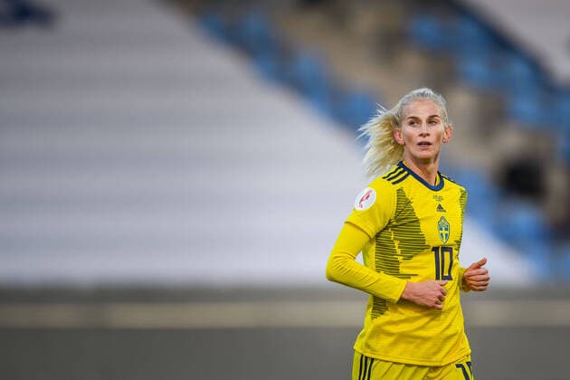 200922 Sofia Jakobsson of Sweden during the UEFA Women s Euro Qualifier football match between Iceland and Sweden on September 22, 2020 in Reykjavik Photo Maxim ThorÃ BILDBYRAN kod MT MT0041 fotboll football soccer fotball em kval kval uefa women s euro qualifier qualifier iceland sverige sweden dam bbeng,  Copyright: MAXIMxTHORE BB200922BB964