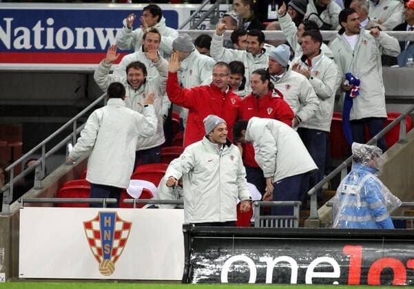 Slaven Bilic & Croatia Celebrate England V Croatia, EURO Qualifier, EM, Europameisterschaft England V Croatia Wembley, London, England 21 November 2007 Copyright: Allstar RichardxSelle 12883397