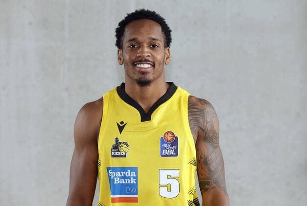 Ludwigsburg , Basketball Photography MHP Giant Ludwigsburg , Barry Brown Jr