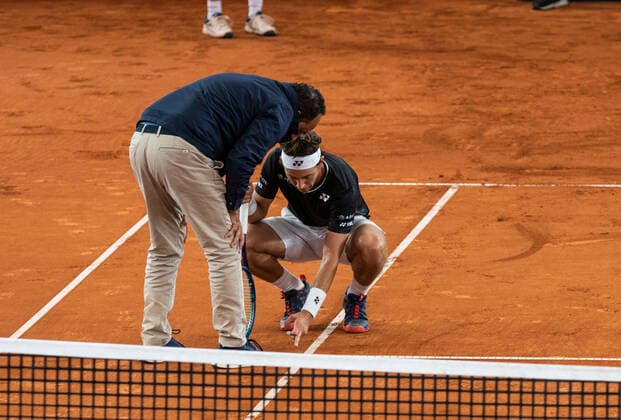 Hamburg European Open 2020 26 09 2020, Tennis facility at Rothenbaum, Hamburg Not always agreed with the referee Caspar Ruud NOR Â