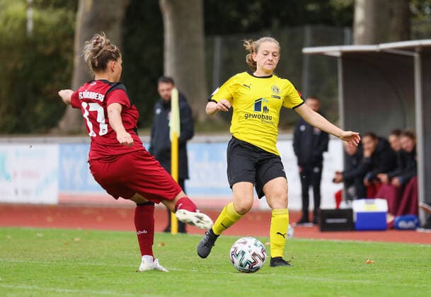 xjfx 27 09 2020 DFB Pokal Frauen SC Opel 06 Rüsselsheim 1 FC Nürnberg v l , Jana Rippberger 1 FC Nürnberg Frauen , Alica Oberenzer SC Opel Rüsselsheim Frauen DFL DFB REGULATIONS PROHIBIT ANY USE OF PHOTOGRAPHS as IMAGE SEQUENCES and or QUASI VIDEO Copyright: HMBxMedia