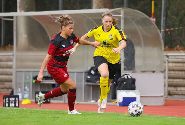 xjfx 27 09 2020 DFB Pokal Frauen SC Opel 06 Rüsselsheim 1 FC Nürnberg v l , Jana Rippberger 1 FC Nürnberg Frauen , Lorena Bernadie SC Opel Rüsselsheim Frauen DFL DFB REGULATIONS PROHIBIT ANY USE OF PHOTOGRAPHS as IMAGE SEQUENCES and or QUASI VIDEO Copyright: HMBxMedia