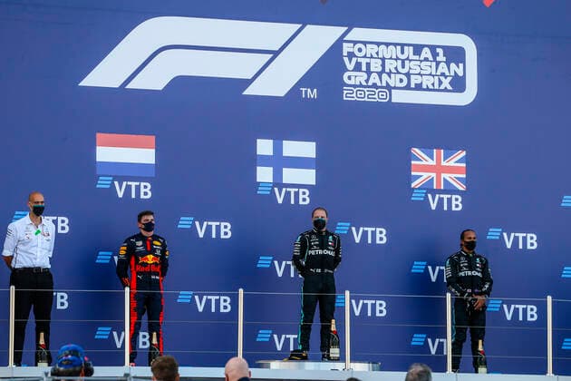 Motorsports FIA Formula One World Championship 2020, Grand Prix of Russia, 33 Max Verstappen NLD, Aston Martin Red Bull Racing , 77 Valtteri Bottas FIN, Mercedes AMG Petronas Formula One Team , 44 Lewis Hamilton GBR, Mercedes AMG Petronas Formula One Team , Sochi Russia