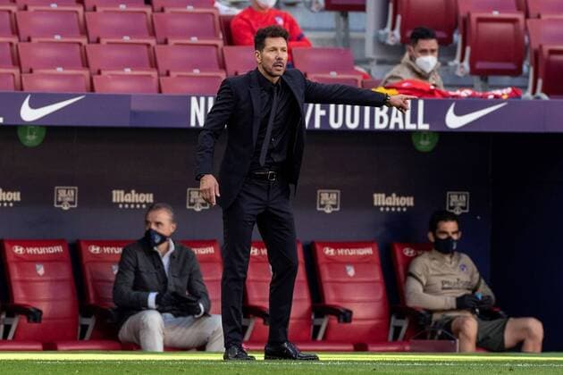 Atletico Madrid s head coach Diego Cholo Simeone in action during the Spanish Laliga soccer match between Atletico Madrid and Granada held at Wanda Metropolitano Stadium, in Madrid, central Spain, 27 September 2020. Atletico Madrid vs Granada !ACHTUNG: NUR REDAKTIONELLE NUTZUNG!  Copyright: xRodrigoxJimenezx GRAF1678 20200927-637368254907693464