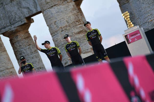 Photo Gian Mattia D Alberto LaPresse October 01, 2020 Segesta, Palermo (Italy) Cycling Giro d Italia 2020 - 103th edition - Team Presentation In the pic: presentation at Segesta Archaeological Park, MITCHELTON - SCOTT  Copyright: xGianxMattiaxD Alberto LaPresse Gx