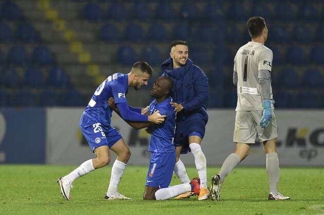 Kamso Mara of Liberec, kneeling, reacts as he scored during the FC Slovan Liberec vs APOEL Nicosia match of the UEFA Europa League, played in Liberec, Czech Republic, on Thursday, October 1st, 2020. (CTKxPhoto RadekxPetrasek) CTKPhotoP202010011126301 _PER6597
