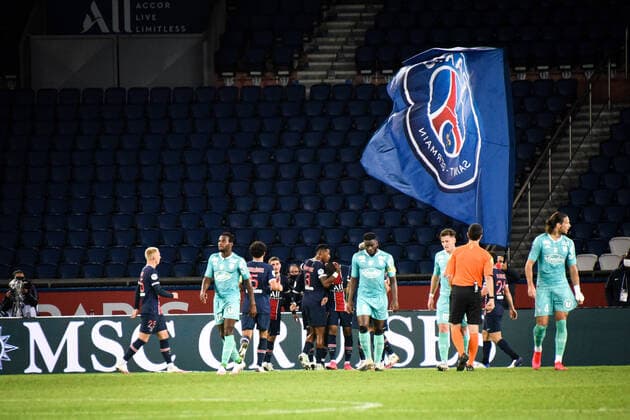 Attitude - Joie des joueurs de l equipe du PSG apres le but de Neymar Jr ( 10 - PSG ) - FOOTBALL : Paris Saint Germain vs Angers SCO - Ligue 1 - Paris - 02 10 2020 FedericoPestellini Panoramic 