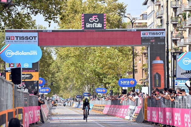 Photo Gian Mattia D Alberto LaPresse October 03, 2020 Italy Cycling Giro d Italia 2020 - 103th edition - Stage 1 - ITT - from Monreale to Palermo In the pic:YATES Simon( GBR )MITCHELTON - SCOTT  Copyright: xGianxMattiaxD Alberto LaPressex