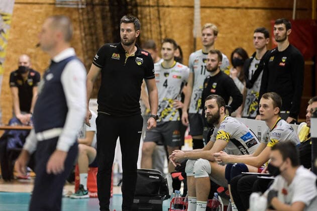 October 3, 2020, Gdansk, Poland: Coach of Trefl Michal Winiarski seen in action during the Polish Volleyball Plus Liga match between Trefl Gdansk and Grupa Azoty ZAKSA Kedzierzyn Kozle. Gdansk Poland - ZUMAs197 20201003_zaa_s197_071 Copyright: xMateuszxSlodkowskix