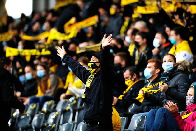 Photo Manuel Geisser 04 10 2020 Bern Stadion Wankdorf Bern Men Season 2020 2021 Football Super League 3 Matchday BSC Young Boys Bern FC Vaduz Match Number 1 with spectators in the stadium Fans with protective masks