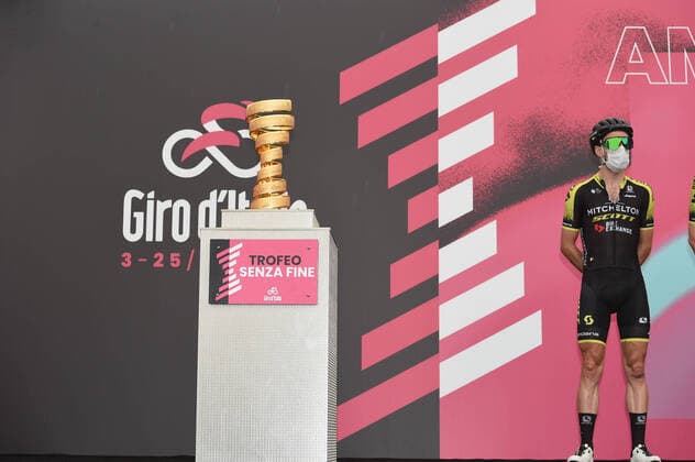 05-10-2020 Giro D italia; Tappa 03 Enna - Etna; 2020, Mitchelton - Scott; Yates, Simon; Enna; 