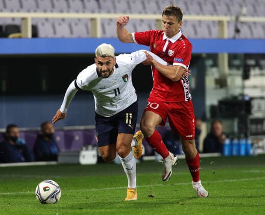 Photo Marco Bucco LaPresse October 07, 2020 Florence , Italy soccer Italia vs Moldavia - friendly match - Artemio Franchi stadium, Florence . In the pic: Vincenzo Grifo challenges Sergiu Platica  Copyright: xMarcoxBucco LaPressex