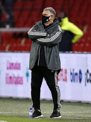 AMSTERDAM - Mexico coach Gerardo Martino during the friendly match between the Netherlands and Mexico at the Johan Cruyff Arena on October 07, 2020 in Amsterdam, Netherlands. ANP MAURICE VAN STEEN International Friendly, Länderspiel, Nationalmannschaft match 2020 2021 xVIxANPxSportx xxANPxIVx 423704061