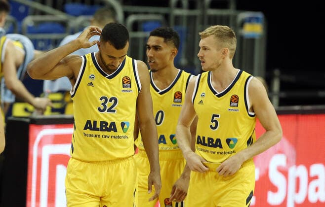 Johannes Thiemann, Niels Giffey, Maodo Lo disappointed disappointment facial expressions sport basketball EuroLeague men season 2020 2021 09 10 2020 ALBA Berlin vs FC Bayern Munich FCB