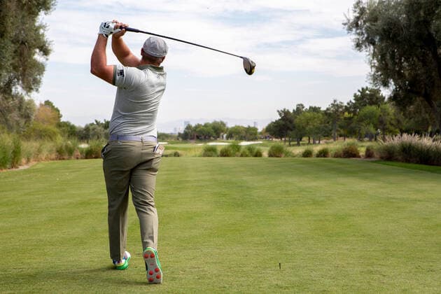 LAS VEGAS, NV - OCTOBER 09: Bryson DeChambeau tees off on the 4th hole during the second round of the Shriners Hospitals for Children Open on October 9, 2020 at TPC Summerlin in Las Vegas, NV (Photo by Matthew Bolt Icon Sportswire) GOLF: OCT 09 PGA, Golf Herren - Shriners Hospitals for Children Open Icon2010090701