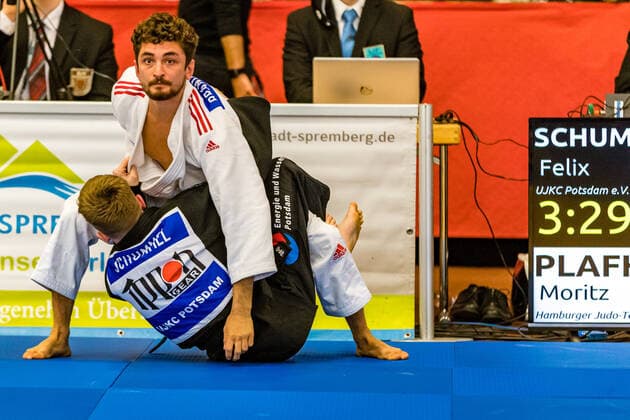 10 10 2020, Brandenburg, Senftenberg Judo Bundesliga Final Men 2020 Felix Schummel, UJKC Potsdam, Moritz Plafky, Hamburger JT foto Eibner Hammerschmidt Judo Bundesliga Final Men 2020 Senftenberg Copyright: xHammerschmidtx Eibner-Pressefotox EP_fhamm