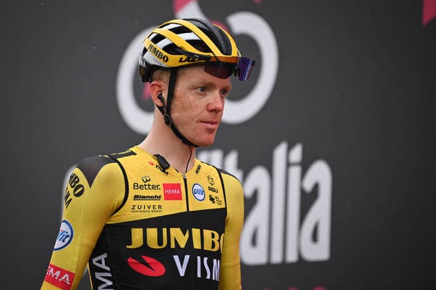 Photo Massimo Paolone LaPresse October 11, 2020 Italy Cycling Giro d Italia 2020 - 103th edition - Stage 9 - from San Salvo to Roccaraso (Aremogna) In the pic: KRUIJSWIJK Steven( NED )TEAM JUMBO - VISMA  Copyright: xMassimoxPaolone LaPressex