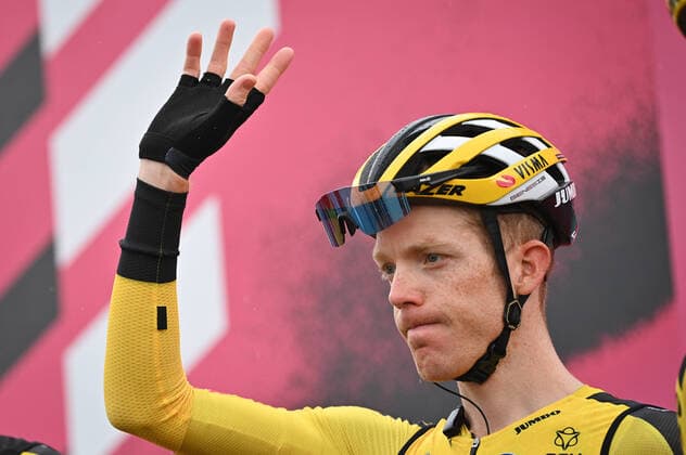 Photo Massimo Paolone LaPresse October 11, 2020 Italy Cycling Giro d Italia 2020 - 103th edition - Stage 9 - from San Salvo to Roccaraso (Aremogna) In the pic: KRUIJSWIJK Steven( NED )TEAM JUMBO - VISMA  Copyright: xMassimoxPaolone LaPressex