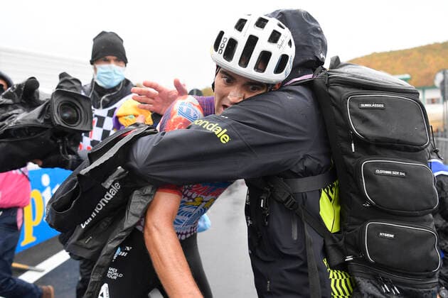 Bilder des Jahres 2020, Sport 10 Oktober Sport Themen der Woche KW41 Photo Fabio Ferrari LaPresse October 11, 2020 Italy Cycling Giro d Italia 2020 - 103th edition - Stage 9 - from San Salvo to Roccaraso (Aremogna) In the pic: Ruben Guerreiro (EF Pro Cycling)  Copyright: xFabioxFerrarie LaPressex