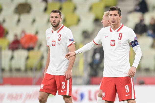 11.10.2020 GDANSK PILKA NOZNA - LIGA NARODOW UEFA MECZ GRUPY A POLSKA - WLOCHY Football - UEFA Nations League group A match Poland - Italy N Z ROBERT LEWANDOWSKI SEBASTIAN WALUKIEWICZ PILKARZE ZAWODNICY FOT MATEUSZ SLODKOWSKI FOTONEWS NEWSPIX.PL --- Newspix.pl  20201011FNMS50