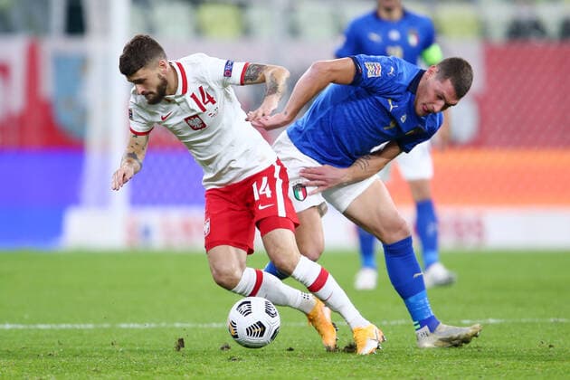 2020.10.11 Gdansk Pilka Nozna Mecz Ligi Narodow Polska - Wlochy N z Mateusz Klich Andrea Belotti Foto Piotr Matusewicz PressFocus 2020.10.11 Gdansk Football UEFA Nations League Poland - Italy Mateusz Klich Andrea Belotti Credit: Piotr Matusewicz PressFocus NEWSPIX.PL --- Newspix.pl  20201011_PF_PM014