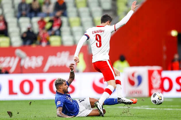 11.10.2020 GDANSK, ENERGA ARENA (POLAND, ENERGA ARENA) PILKA NOZNA (FOOTBALL) LIGA NARODOW UEFA ( UEFA NATIONAL LEAGUE ) MECZ POLSKA - WLOCHY ( GAME POLAND - ITALY ) NZ ROBERT LEWANDOWSKI FOTO LUKASZ GROCHALA CYFRASPORT NEWSPIX.PL --- Newspix.pl  20201011CSLG0030