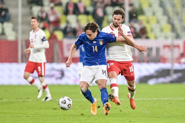 11.10.2020 GDANSK PILKA NOZNA - LIGA NARODOW UEFA MECZ GRUPY A POLSKA - WLOCHY Football - UEFA Nations League group A match Poland - Italy N Z BARTOSZ BERESZYNSKI FEDERICO CHIESA FOT MATEUSZ SLODKOWSKI FOTONEWS NEWSPIX.PL --- Newspix.pl  20201011FNMS111