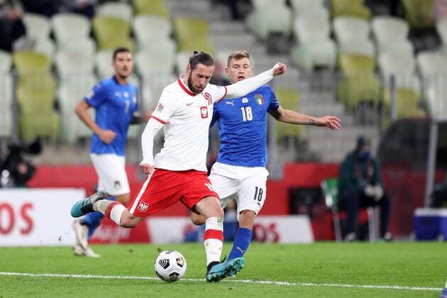 GDANSK 11.10.2020 MECZ 3. KOLEJKA LIGA NARODOW GRUPA A1 SEZON 2020 21: POLSKA - WLOCHY 0:0 --- 2020-21 UEFA NATIONS LEAGUE GROUP A1 FOOTBALL MATCH: POLAND - ITALY 0:0 GRZEGORZ KRYCHOWIAK NICOLA BARELLA FOT. PIOTR KUCZA FOTOPYK NEWSPIX.PL --- Newspix.pl  201011PYK0079