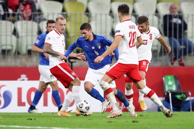 GDANSK 11.10.2020 MECZ 3. KOLEJKA LIGA NARODOW GRUPA A1 SEZON 2020 21: POLSKA - WLOCHY 0:0 --- 2020-21 UEFA NATIONS LEAGUE GROUP A1 FOOTBALL MATCH: POLAND - ITALY 0:0 KAMIL GROSICKI MARCO VERRATTI JAKUB MODER KAROL LINETTY FOT. PIOTR KUCZA FOTOPYK NEWSPIX.PL --- Newspix.pl  201011PYK0101