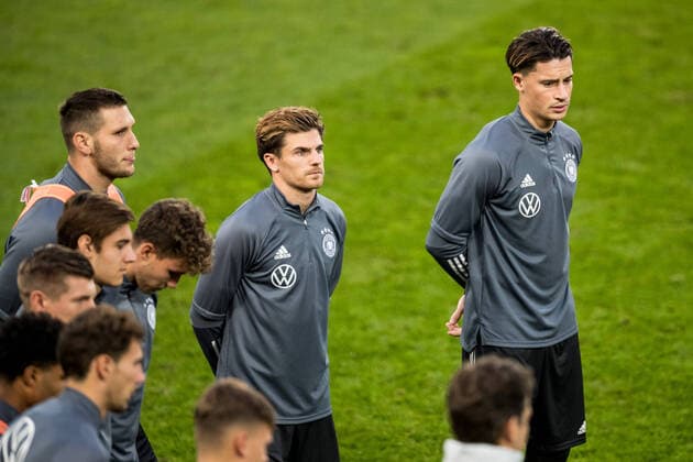 UEFA Nations League Final Training Germany 12 10 2020 Niklas Suele 15, Germany , Jonas Hofmann 17, Germany , Robin Koch 2, Germany UEFA Nations League Div A Germany Switzerland Final Training Germany 12 10 2020 DFB REGULATIONS PROHIBIT ANY USE OF PHOTOGRAPHS AS IMAGE SEQUENCES AND OR QUASI VIDEO Copyright: xBEAUTIFULxSPORTS Wunderlx