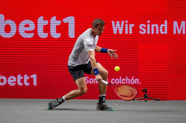 In Henri LAAKSONEN SUI , Daniel ALTMEIER GER vs Henri LAAKSONEN SUI , TENNIS, bett1hulks Indoor, 13 10 2020, GER, TENNIS, ATP TOUR, bett1hulks Indoor, Daniel ALTMEIER GER vs Henri LAAKSONEN SUI , 13 10 2020 COLOGNE Copyright: xEibner-Pressefotox EP_BSO