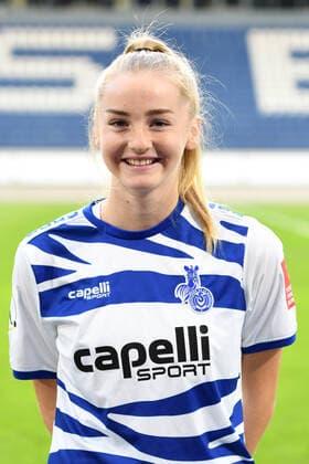 Emma Hilbrands MSV Duisburg Frauen 12 10 2020, Football, Women Football Bundesliga, MSV Duisburg Teampraesentation 2020 21 DFL DFB REGULATIONS PROHIBIT ANY USE OF PHOTOGRAPHS AS IMAGE SEQUENCES AND OR QUASI VIDEO 12 10 2020, Football, Women Football Bundesliga, MSV Duisburg Teampraesentation 2020 21 Duisburg Copyright: xThomasxThienelx Eibner-Pressefotox EP_ttl