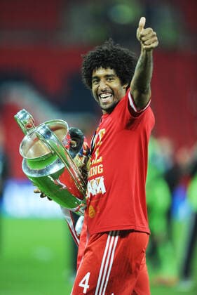Championsleague Finale: Borussia Dortmund - FC Bayern Muenchen 25.05.2013 . Dante mit dem Pokal *** Championsleague Final Borussia Dortmund FC Bayern Muenchen 25 05 2013 Dante with the cup HM