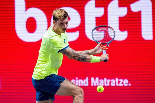 In Dennis NOVAK AUT , Benoit PAIRE FRA vs Dennis NOVAK AUT , TENNIS, bett1hulks Indoor, 14 10 2020, GER, TENNIS, ATP TOUR, bet1hulks Indoor, Benoit PAIRE FRA vs Dennis NOVAK AUT , 14 10 2020 COLOGNE Copyright: xEibner-Pressefotox EP_BSO