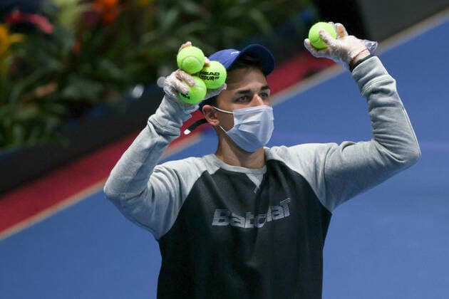 ST. PETERSBURG, RUSSIA - OCTOBER 14: Ballboy during the ATP, Tennis Herren St.Petersburg Open on October 14, 2020 at Sibur Arena in Saint Petersburg, Russia. (Photo by Anatoliy Medved Icon Sportswire) TENNIS: OCT 14 St Petersburg Open Icon201014035