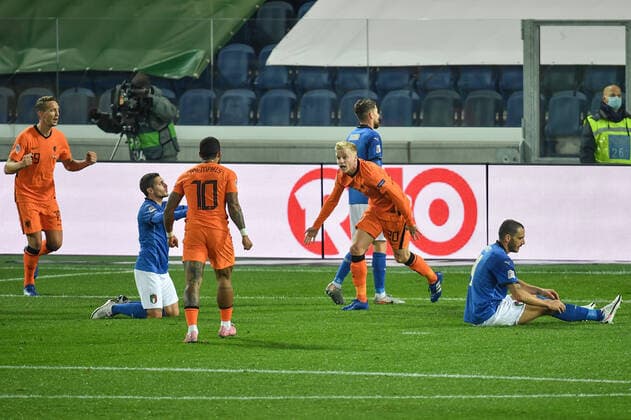 Donny Van De Beek of Netherlands celebrates after scoring the 1-1 goal during the Uefa Nation League Group Stage A1 football match between Italy and Netherlands at Atleti azzurri d Italia Stadium in Bergamo (Italy), October, 14, 2020. Photo Andrea Staccioli Insidefoto andreaxstaccioli