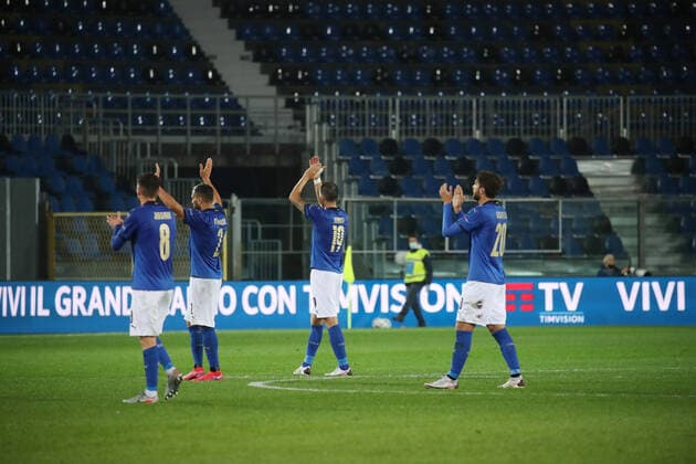 Photo Stefano Nicoli LaPresse 14-10-2020 Soccer Italy Vs Netherlands Uefa Nations League - League A - Gruop 1 Gewiss Stadium In The Picture Danilo D Ambrosio, Leonardo Bonucci, Manuel Locatelli, Jorginho pay tribute to the attendances  Copyright: xStefanoxNicoli LaPressex