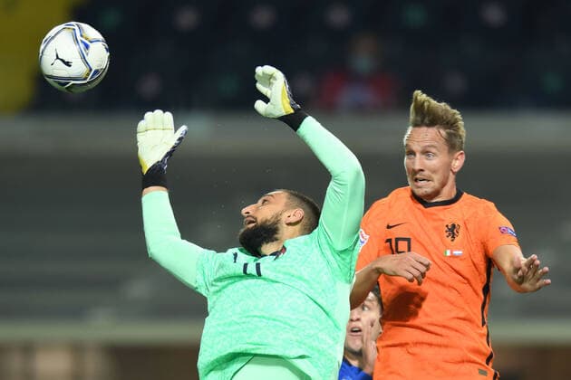 Gianluigi Donnarumma (Italy)Luuk de Jong (Netherlands) during the Uefa Nations League 2020-2021 match between Italy 1-1 Neterlands at Gewiss Stadium October 14, 2020 in Bergamo, Italy. Noxthirdxpartyxsales  (146364388)