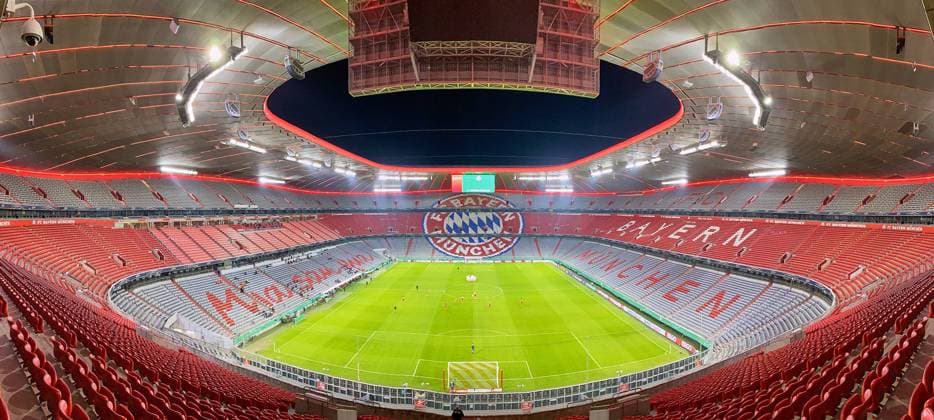 Allianz Arena Stadium, football stadium, tribunes, spectator tribunes, inside view, architecture lawn, inside, arena, pitch, Stadion, Fussballstadion, Tribuenen, Zuschauertribuene, Innenansicht, Architektur Rasen, innen, Arena, FC BAYERN MUENCHEN - 1.FC DUEREN DFB-Pokal erste Runde, German Football Trophy , Munich, October 15, 2020 Season 2020 2021, Soccer, München, Munich