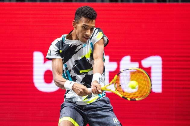 Felix AUGER ALIASSIME CAN , Action, Tennis, bett1HULKS Indoors 2020, Champions Trophy, ATP 250 tournament on 15 10 2020 in Cologne Germany Â