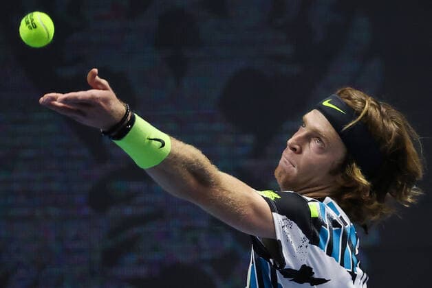 ST PETERSBURG, RUSSIA - OCTOBER 16, 2020: Russia s Andrey Rublev serves the ball in a quarterfinal match against the UK s Cameron Norrie at the St Petersburg Open 2020 international tournament held at Sibur Arena. Alexander Demianchuk TASS  TS0EB016