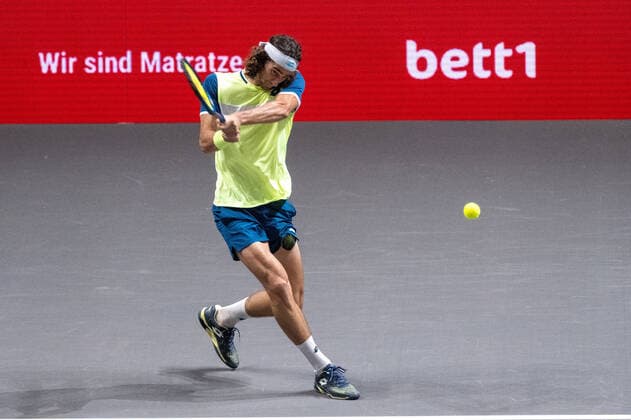 In Lloyd HARRIS RSA , Alexander ZVEREV GER vs. Lloyd HARRIS RSA , TENNIS, bett1hulks Indoor, 16 10 2020, GER, TENNIS, ATP TOUR, bet1hulks Indoor, Alexander ZVEREV GER vs. Copyright: xEibnerxPressefotox xBenjaminxSOELZERx EP_BSO