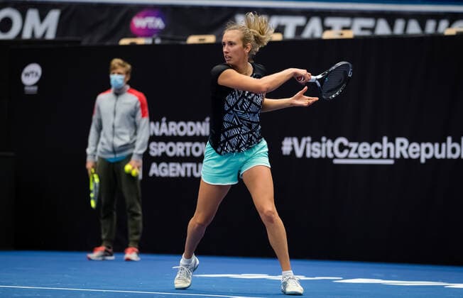 October 17, 2020, Ostrava, CZECH REPUBLIC: Elise Mertens of Belgium during practice at the 2020 J&T Banka Ostrava Open WTA, Tennis Damen Premier tennis tournament Ostrava CZECH REPUBLIC - ZUMAa181 20201017_zaa_a181_020 Copyright: xRobxPrangex