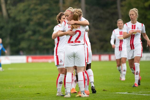 2 Women Soccer Bundesliga, 1 FC Koeln TSG Hoffenheim U20 17 10 2020 Amber Barrett 22, 1 FC Koeln meets for 1 0 Cheers at FC Koeln Women 2 Women Soccer Bundesliga, 1 FC Koeln TSG Hoffenheim U20, Place 7 Geissbockheim DFL REGULATIONS PROHIBIT ANY USE OF PHOTOGRAPHS AS IMAGE SEQUENCES AND OR QUASI VIDEO Copyright: xBEAUTIFULxSPORTS Wunderlx