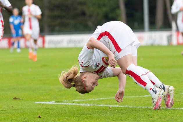 2 Women Soccer Bundesliga, 1 FC Cologne TSG Hoffenheim U20 17 10 2020 Amber Barrett 22, 1 FC Cologne meets for the 1 0 2 Women Soccer Bundesliga, 1 FC Cologne TSG Hoffenheim U20, Place 7 Geissbockheim DFL REGULATIONS PROHIBIT ANY USE OF PHOTOGRAPHS AS IMAGE SEQUENCES AND OR QUASI VIDEO Copyright: xBEAUTIFULxSPORTS Wunderlx